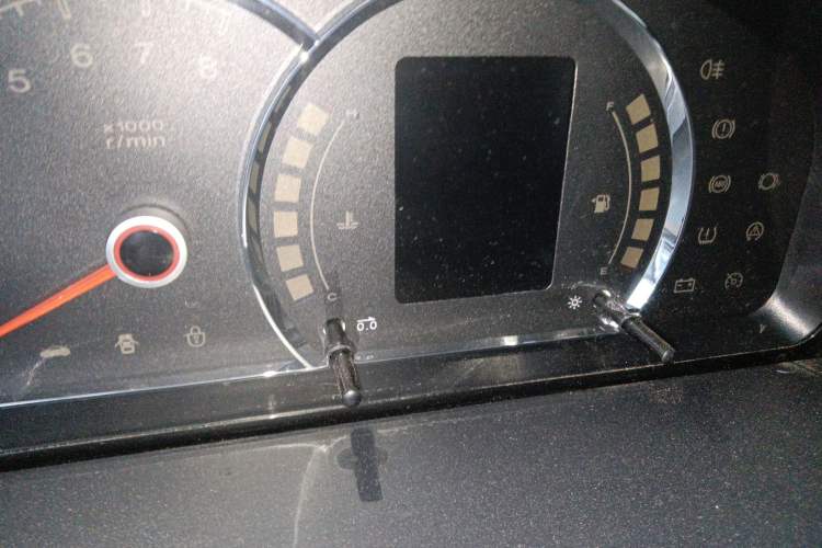 Used Roewe 350 2013 350S 1.5L Automatic Xunda Edition Odometer Close Up