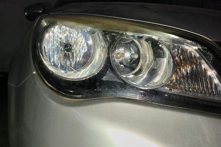 Used Roewe 350 2013 350S 1.5L Automatic Xunda Edition Right Front Headlight
