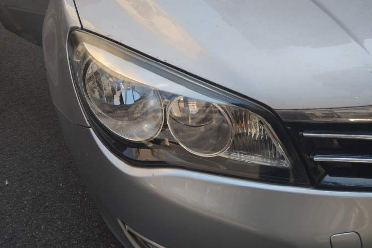 Used Roewe 350 2013 350S 1.5L Manual Xunchi Edition Right Front Headlight