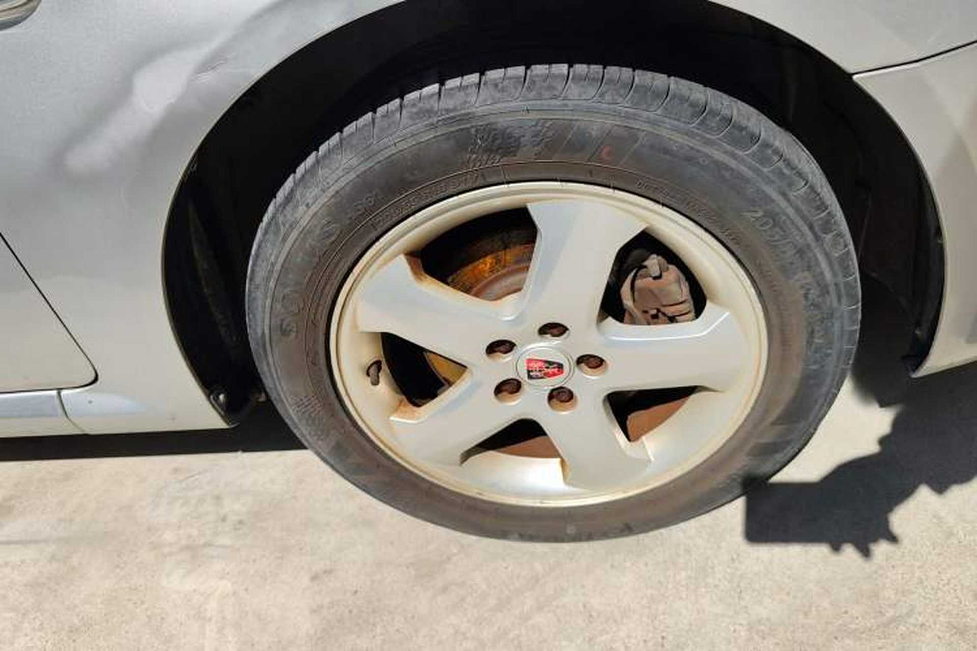 Used Roewe 350 2013 350S 1.5L Automatic Xunda Edition Right Front Wheel Hub