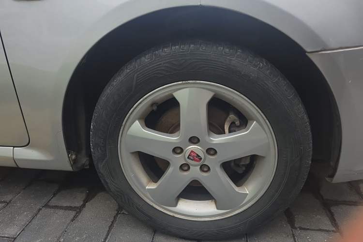 Used Roewe 350 2013 350C 1.5L Manual Swift Edition Right Front Wheel Hub