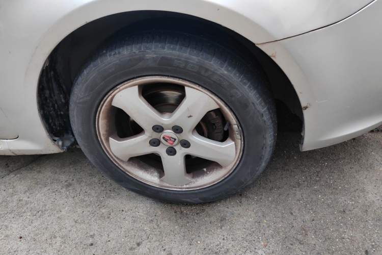 Used Roewe 350 2013 350S 1.5L Manual Xunchi Edition Right Front Wheel Hub
