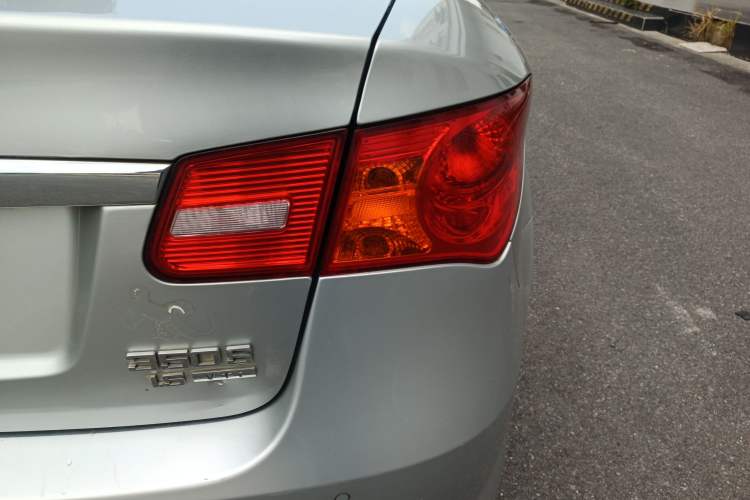 Used Roewe 350 2013 350S 1.5L Manual Xunchi Edition Right Rear Taillight