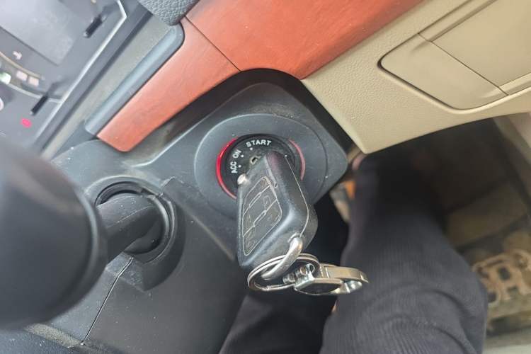 Used Roewe 350 2013 350C 1.5L Manual Swift Edition Vehicle Key