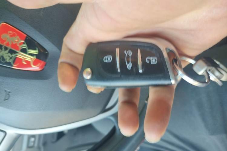 Used Roewe 350 2013 350S 1.5L Manual Xunchi Edition Vehicle Key