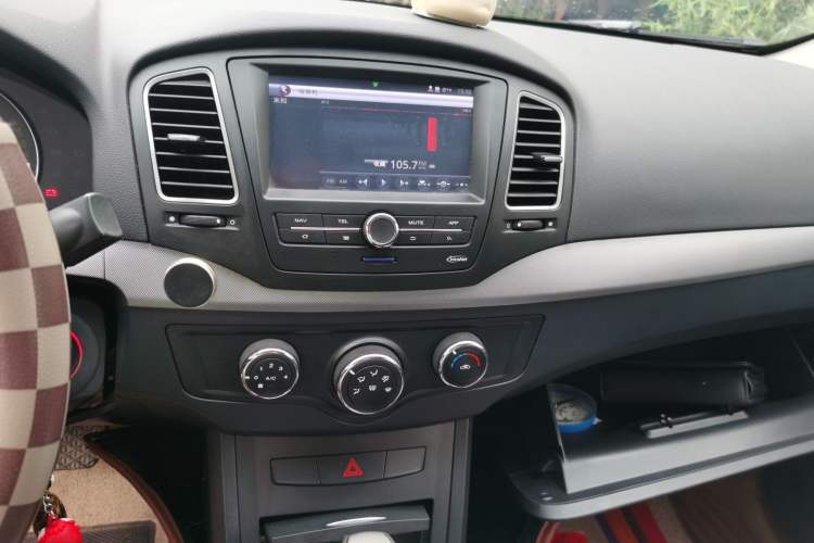 Used Roewe 350 2013 350C 1.5L Automatic Xunyue Edition Audio And AC Panel