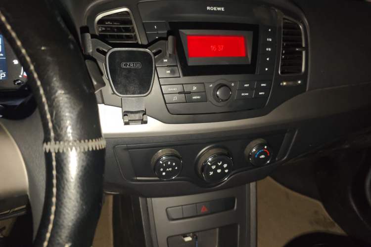 Used Roewe 350 2013 350S 1.5L Automatic Xunda Edition Audio And AC Panel