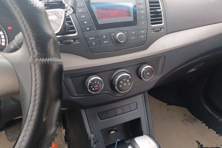 Used Roewe 350 2013 350S 1.5L Automatic Xunda Edition Audio And AC Panel