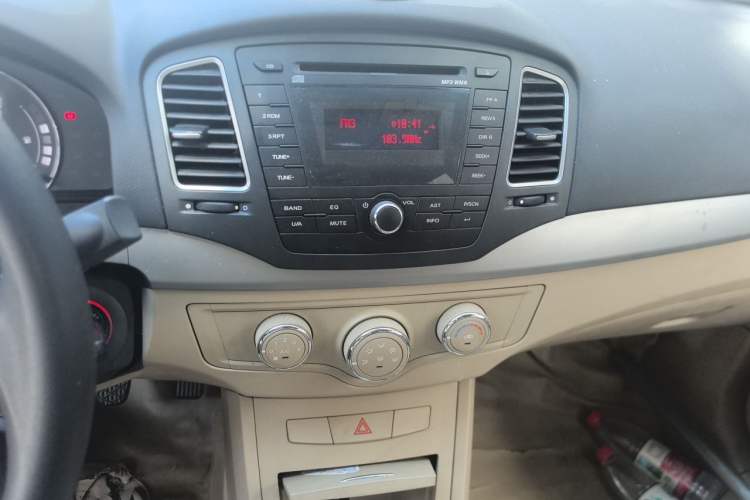 Used Roewe 350 2013 350S 1.5L Manual Xunchi Edition Audio And AC Panel