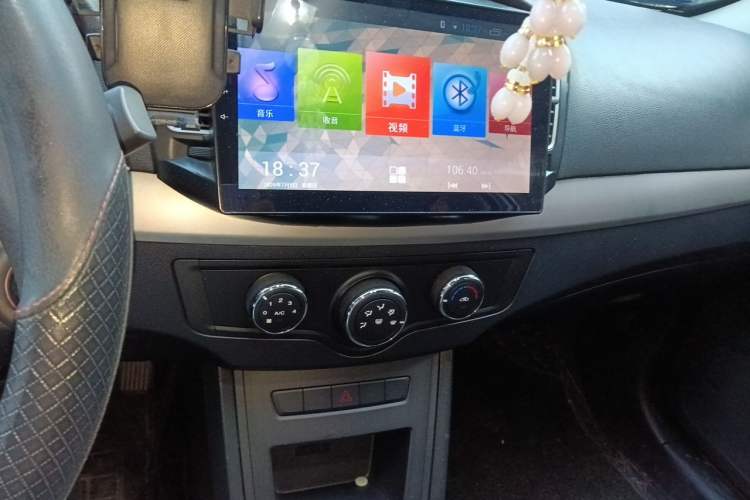 Used Roewe 350 2013 350S 1.5L Manual Xunchi Edition Audio And AC Panel