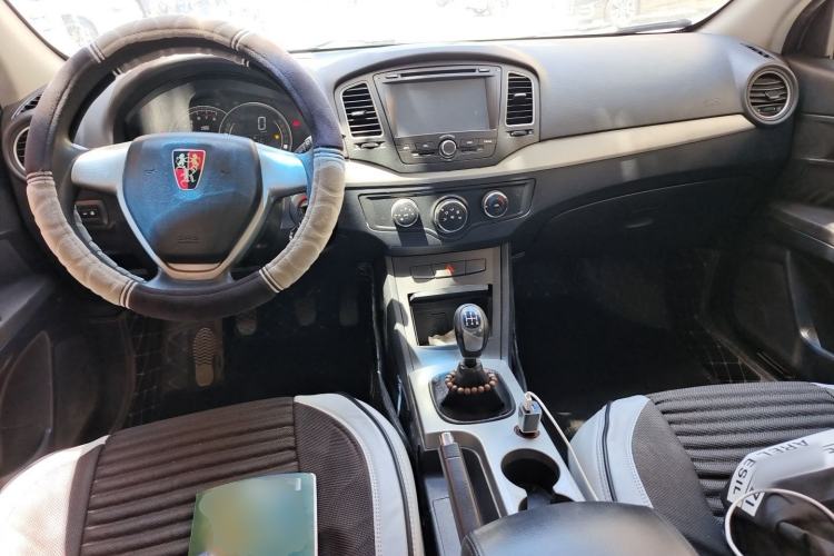 Used Roewe 350 2013 350S 1.5L Manual Xunchi Edition Center Console