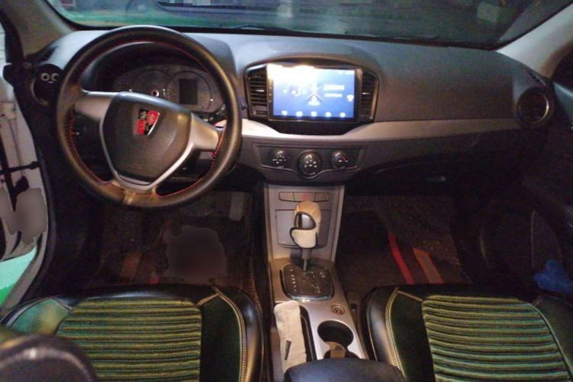 Used Roewe 350 2013 350S 1.5L Automatic Xunda Edition Center Console