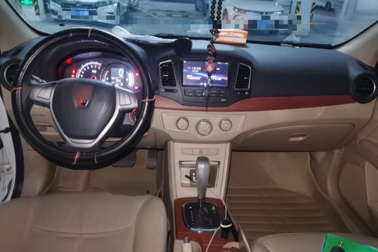 Used Roewe 350 2013 350C 1.5L Automatic Xunyue Edition Center Console