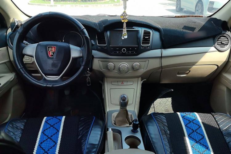 Used Roewe 350 2013 350S 1.5L Manual Xunchi Edition Center Console