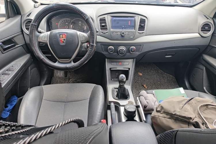 Used Roewe 350 2013 350C 1.5L Manual Swift Edition Center Console