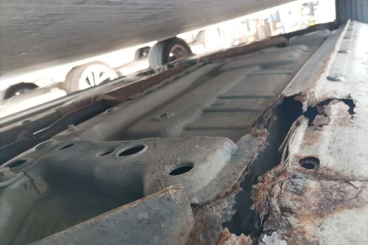 Used Roewe 350 2013 350C 1.5L Automatic Xunyue Edition Chassis Front Right