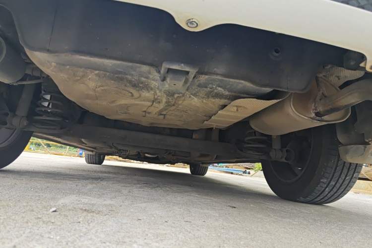 Used Roewe 350 2013 350S 1.5L Manual Xunchi Edition Chassis Rear
