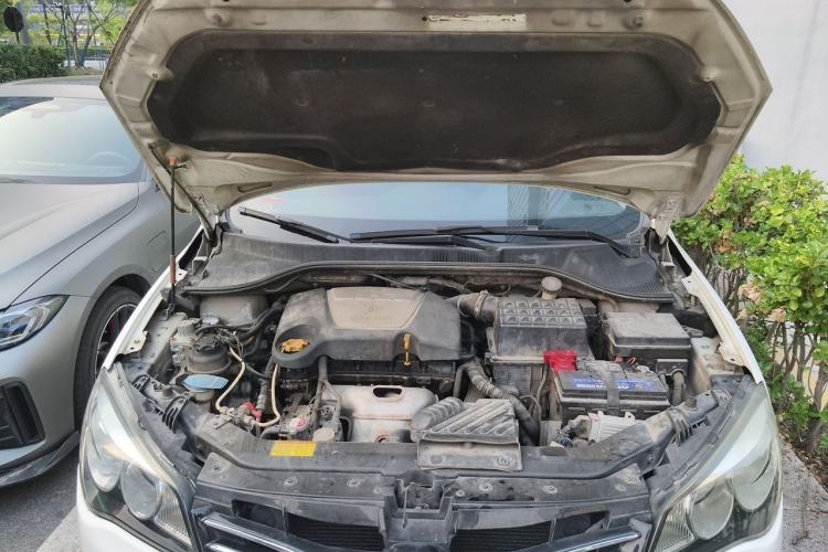 Used Roewe 350 2013 350S 1.5L Automatic Xunda Edition Engine Bay