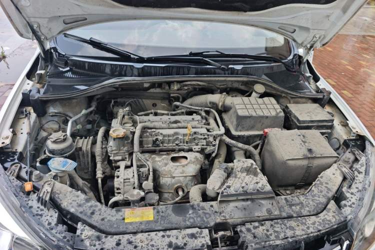 Used Roewe 350 2013 350S 1.5L Manual Xunchi Edition Engine Bay