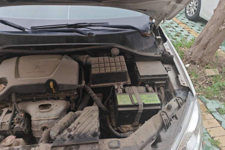 Used Roewe 350 2013 350C 1.5L Automatic Xunyue Edition Engine Bay Left