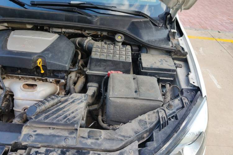 Used Roewe 350 2013 350S 1.5L Automatic Xunda Edition Engine Bay Left