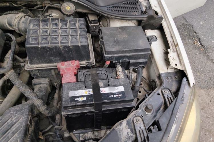 Used Roewe 350 2013 350S 1.5L Automatic Xunda Edition Engine Bay Left