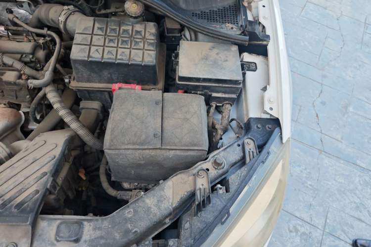 Used Roewe 350 2013 350S 1.5L Automatic Xunda Edition Engine Bay Left