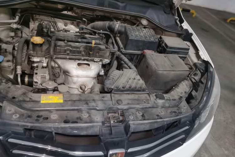 Used Roewe 350 2013 350C 1.5L Automatic Xunyue Edition Engine Bay Left