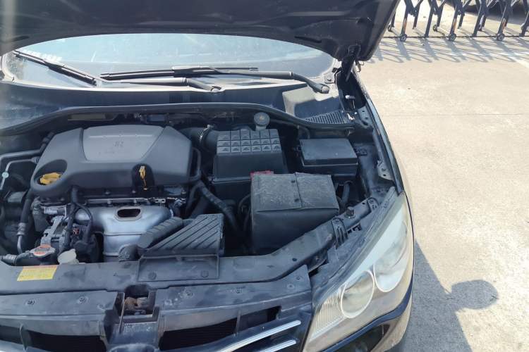 Used Roewe 350 2013 350S 1.5L Manual Xunchi Edition Engine Bay Left