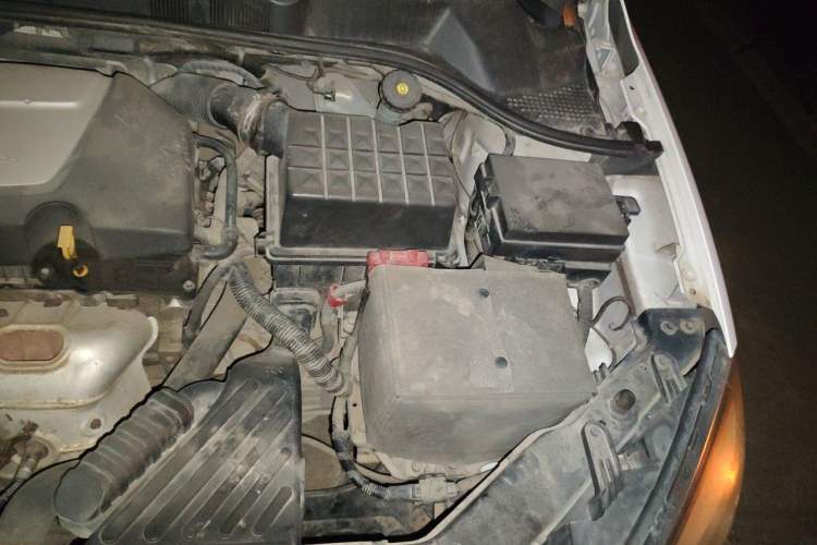 Used Roewe 350 2013 350C 1.5L Manual Swift Edition Engine Bay Left
