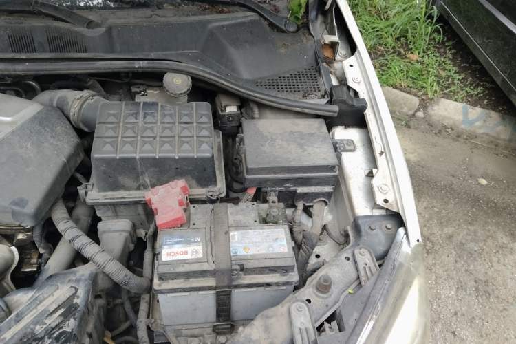 Used Roewe 350 2013 350S 1.5L Automatic Xunda Edition Engine Bay Left