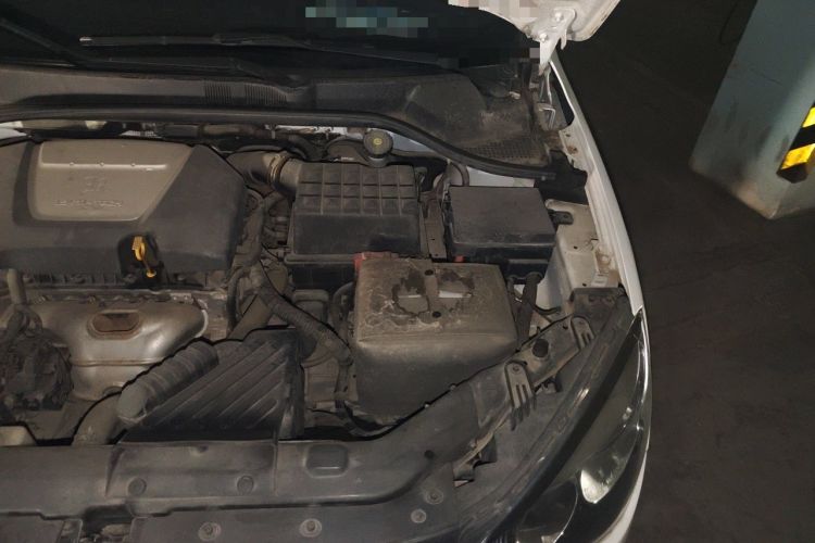 Used Roewe 350 2013 350S 1.5L Manual Xunchi Edition Engine Bay Left