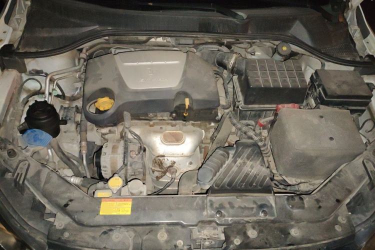 Used Roewe 350 2013 350C 1.5L Manual Swift Edition Engine Bay