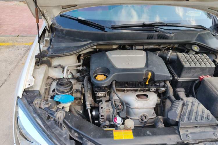 Used Roewe 350 2013 350S 1.5L Automatic Xunda Edition Engine Bay Right
