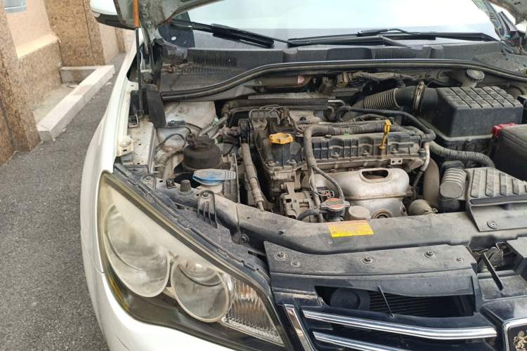 Used Roewe 350 2013 350S 1.5L Manual Xunchi Edition Engine Bay Right