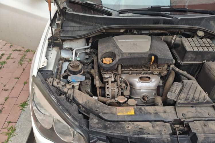 Used Roewe 350 2013 350S 1.5L Automatic Xunda Edition Engine Bay Right