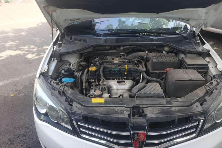 Used Roewe 350 2013 350S 1.5L Manual Xunchi Edition Engine Bay Right