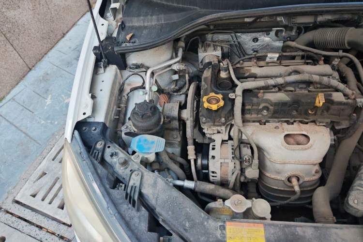 Used Roewe 350 2013 350S 1.5L Automatic Xunda Edition Engine Bay Right