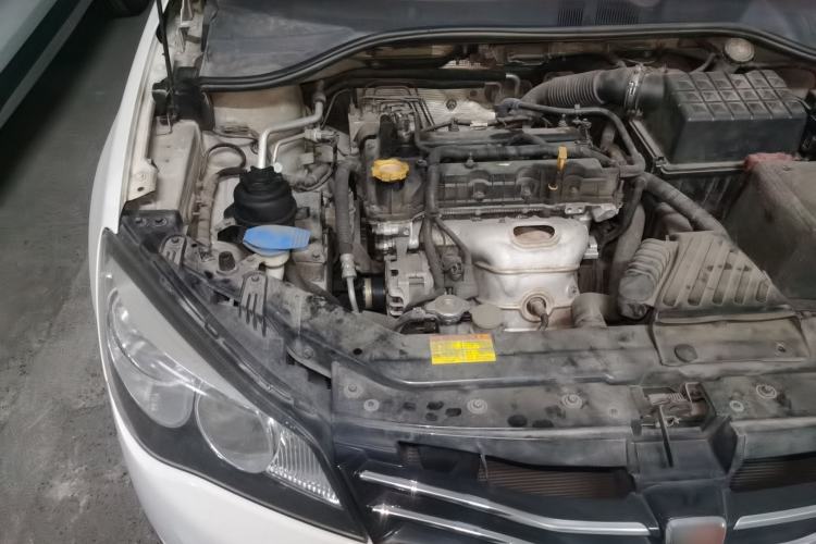 Used Roewe 350 2013 350C 1.5L Automatic Xunyue Edition Engine Bay Right