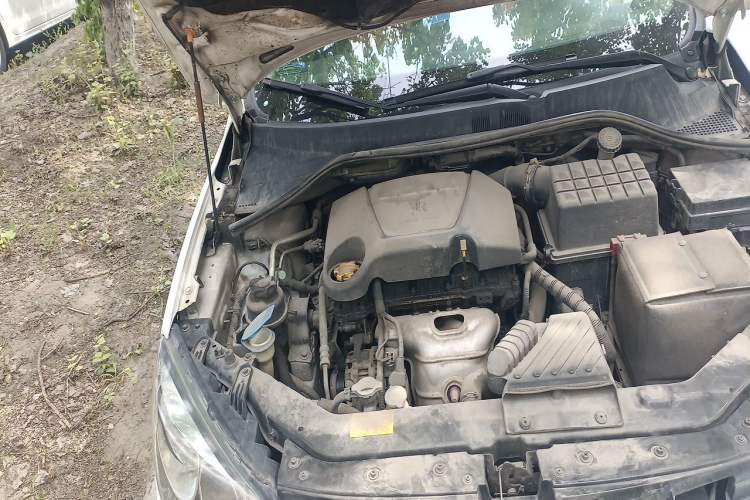 Used Roewe 350 2013 350S 1.5L Automatic Xunda Edition Engine Bay Right