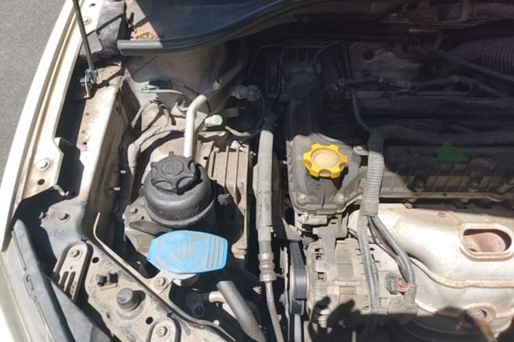 Used Roewe 350 2013 350S 1.5L Manual Xunchi Edition Engine Bay Right