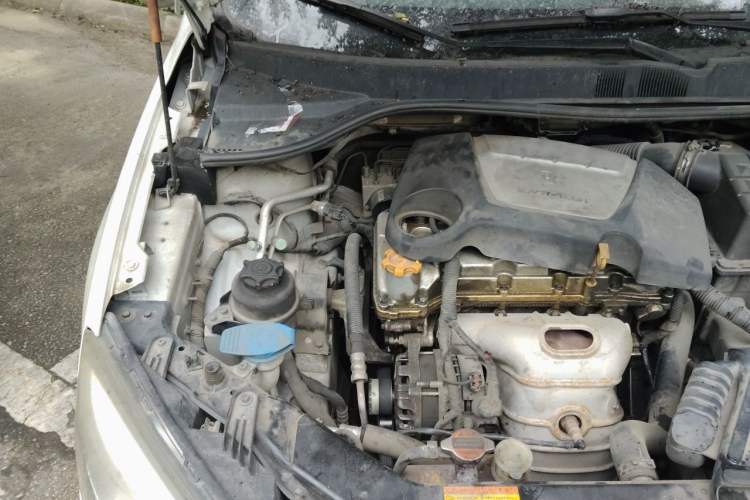 Used Roewe 350 2013 350S 1.5L Automatic Xunda Edition Engine Bay Right