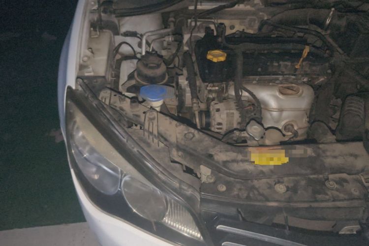 Used Roewe 350 2013 350S 1.5L Manual Xunchi Edition Engine Bay Right