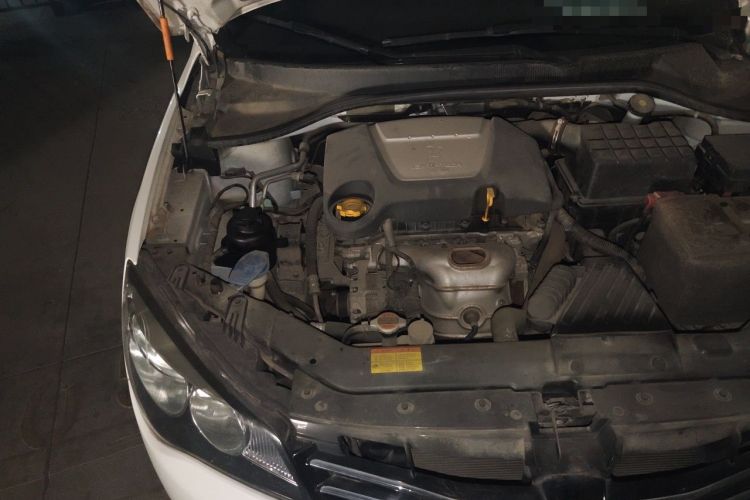 Used Roewe 350 2013 350S 1.5L Manual Xunchi Edition Engine Bay Right