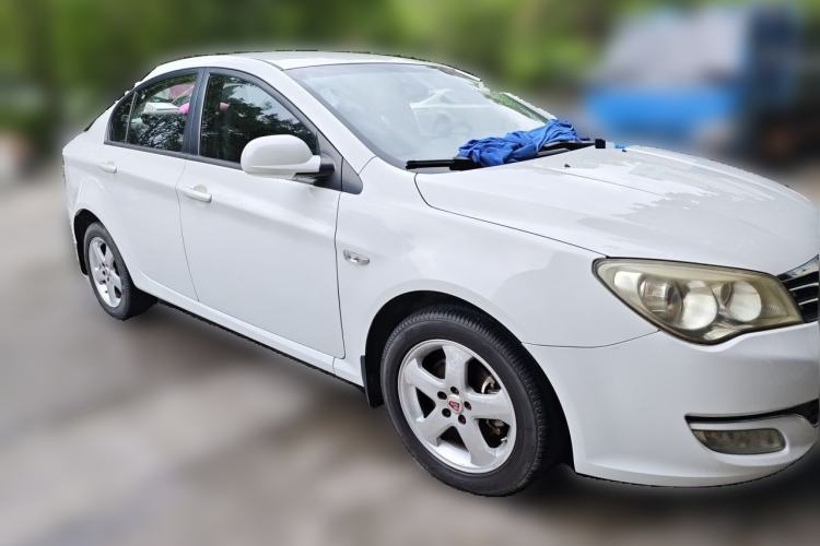 Used Roewe 350 2013 350S 1.5L Manual Xunchi Edition Front Right 45 Deg