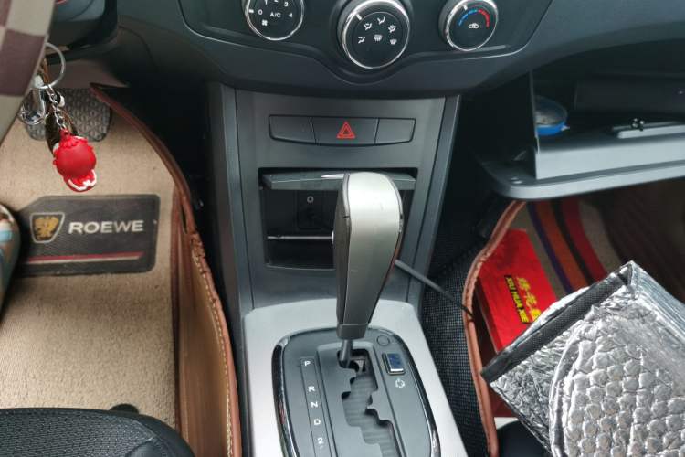 Used Roewe 350 2013 350C 1.5L Automatic Xunyue Edition Gear Lever
