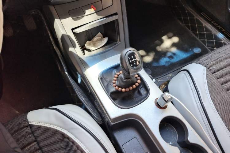 Used Roewe 350 2013 350S 1.5L Manual Xunchi Edition Gear Lever