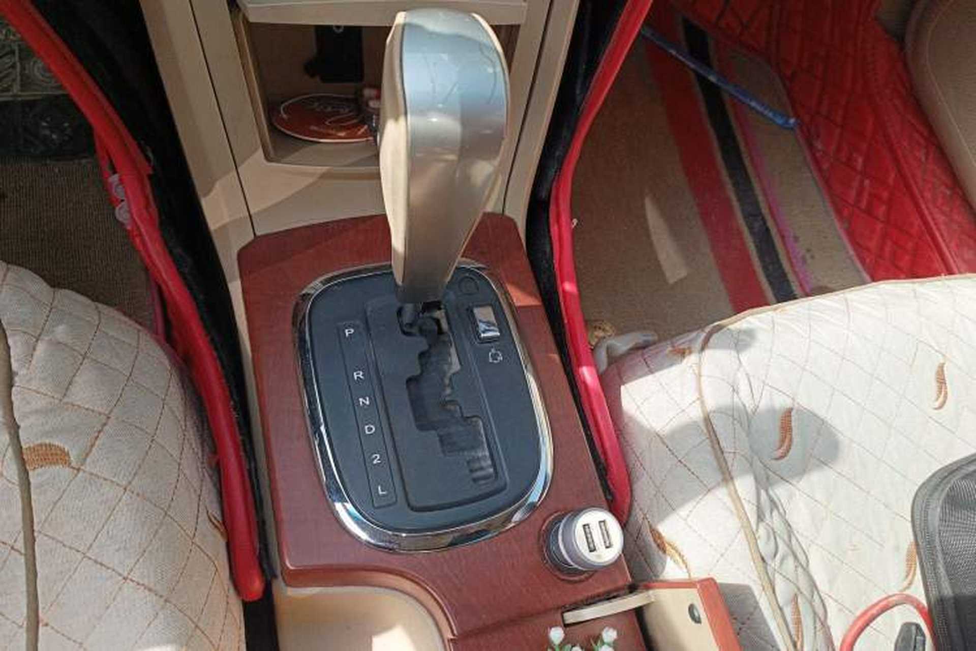 Used Roewe 350 2013 350C 1.5L Automatic Xunyue Edition Gear Lever