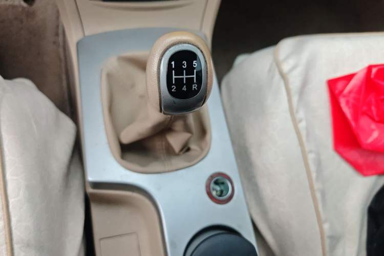 Used Roewe 350 2013 350S 1.5L Manual Xunchi Edition Gear Lever