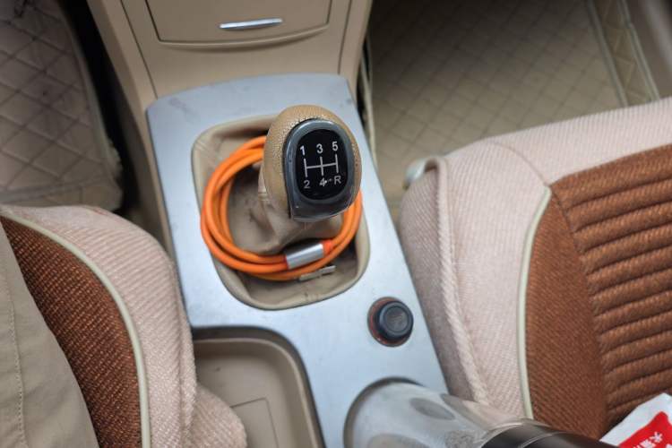 Used Roewe 350 2013 350S 1.5L Manual Xunchi Edition Gear Lever